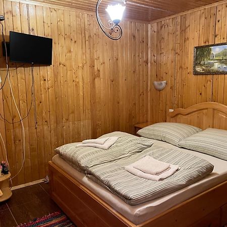 Guest House Nad Tisou Kvasy Bagian luar foto